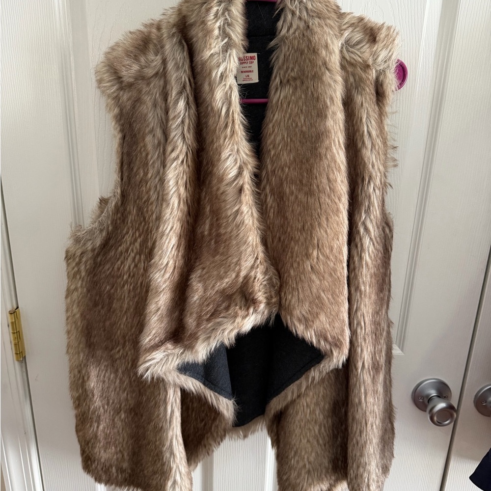 Mossimo Supply Co. Faux Fur Vest in Tan